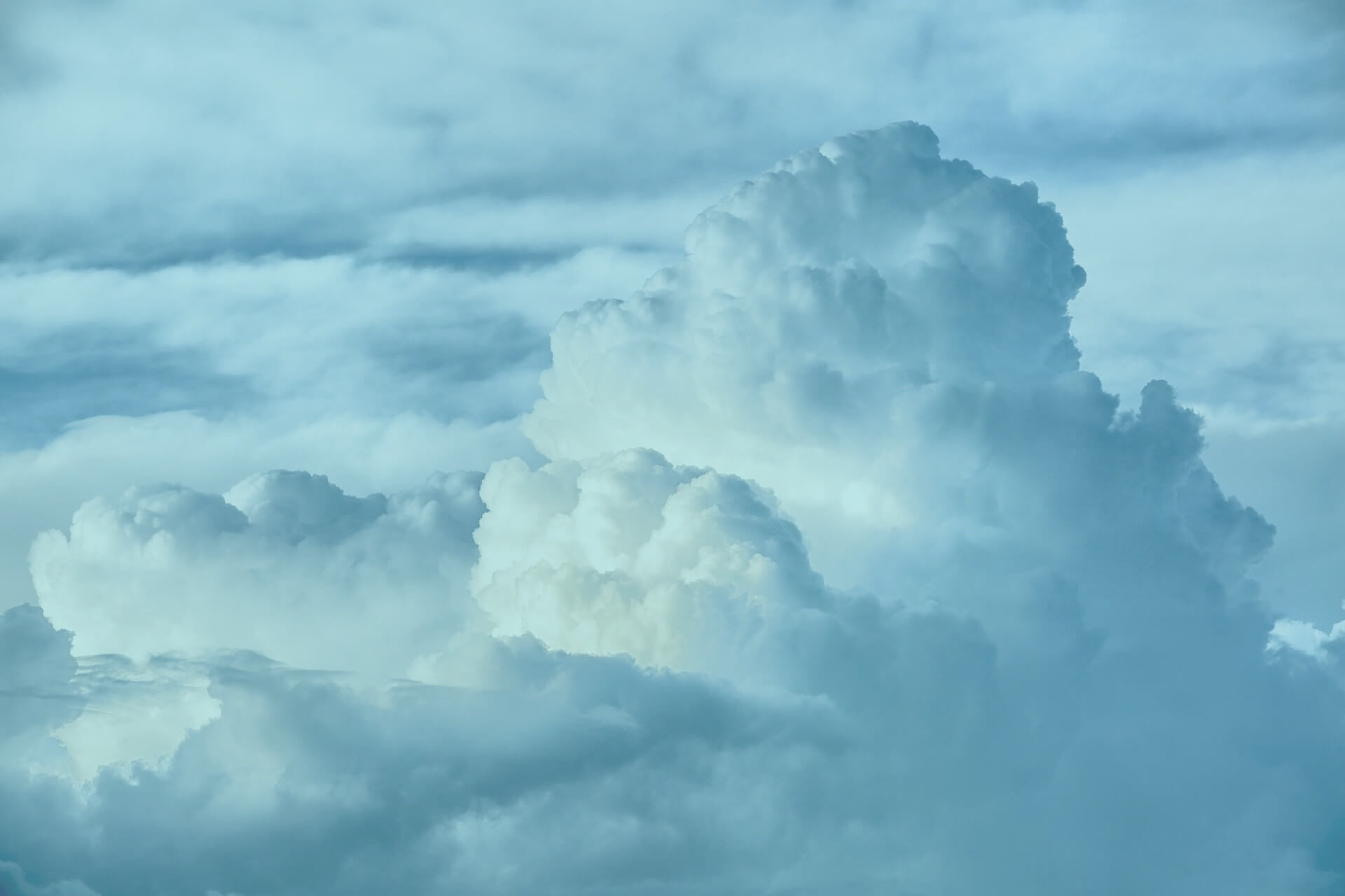 Cloud in a Box – A Platform for Cloud Services